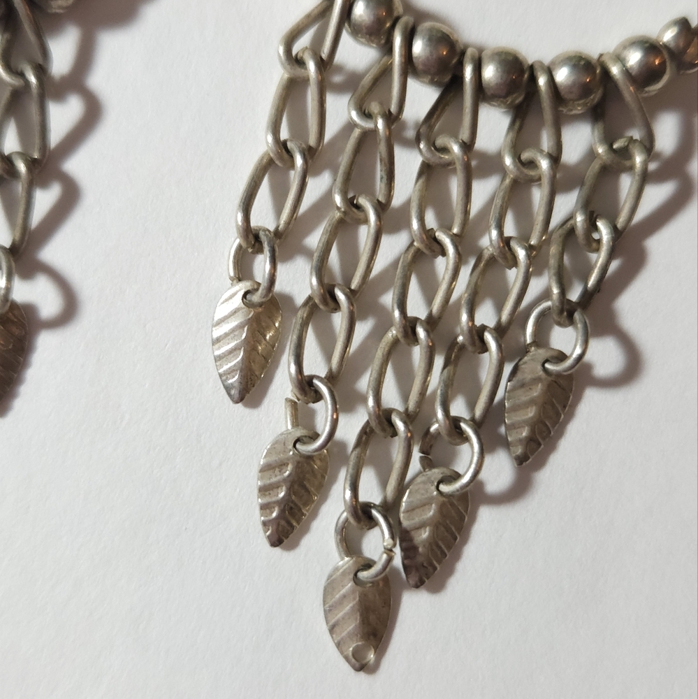 Vintage Handmade Silver Tone Leaf & Chain Hoop Dangle Earrings - Picture 4 of 8